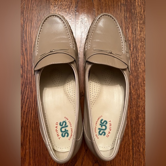 SAS Tripad Comfort Shoes. Taupe Tan Leather Loafers Size 8.5 W - Picture 1 of 8